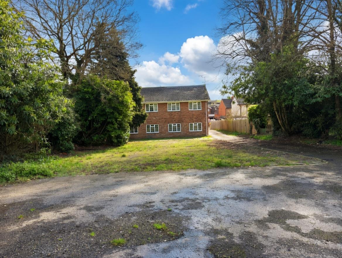 Connaught Road, Fleet